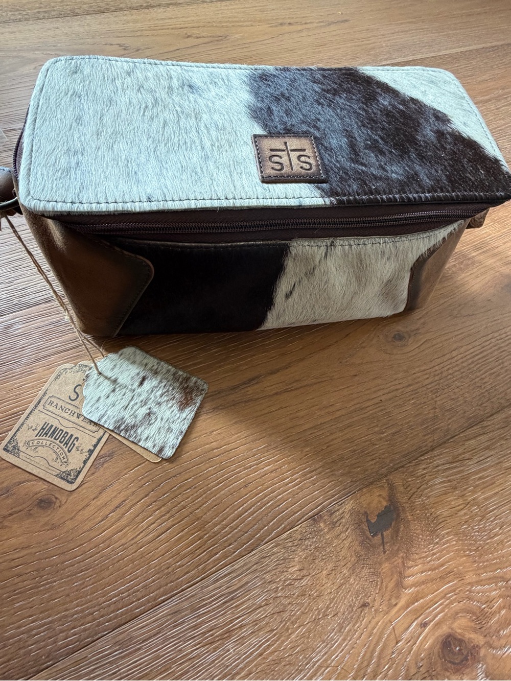 STS Ranchwear Black & White Cowhide Travel Dopp Kit